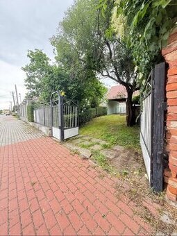 Na predaj krásny stavebný pozemok v centre Zohoru