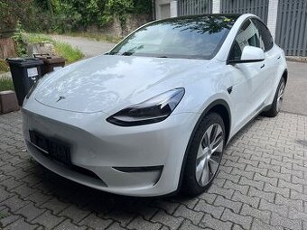 Tesla model Y long range dual motor