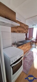 PRENÁJOM: 2 izbový byt + balkón, komplet.rekonš. - Komárno