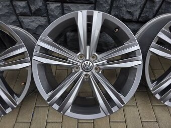 5x112 R19 VW Touareg Sebring Rline