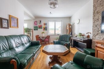 Nadštandardný 4 izbový byt s terasou, pešia zóna Púchov