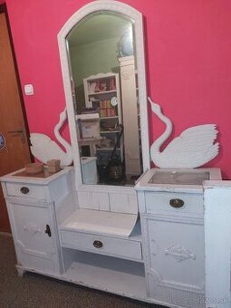 Predám starožitný spálňový nábytok - 1