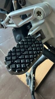 Gumové Vložky do Stúpačiek pre BMW F 850 Adv. GS