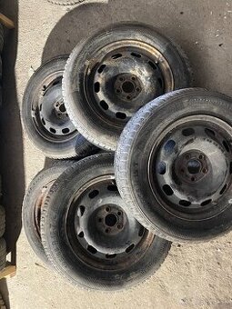 Predám plechové disky 5x100 R15 s pneumatikami -