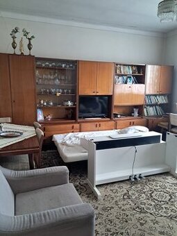 Retro obývacia stena