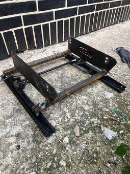 Konzola na spotovú sedačku e46