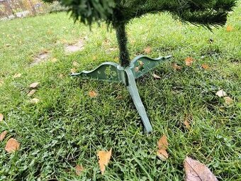 Umelý, vianočný stromček