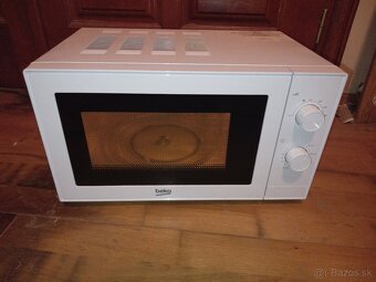 Predám 1-ROČNÁ plnefunkčná mikrovlnná rúra BEKO