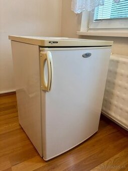 Predám malú chladničku
