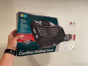 Bezdrôtová klávesnica a myš Logitech Cordless Desktop Wave