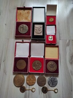 11 ks banícke odznaky, vyznamenania medaile