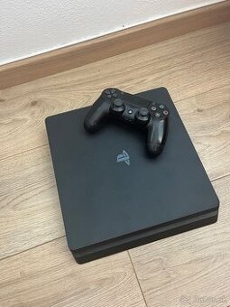 Playstation 4 slim
