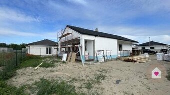 Krásny 4 izbový RD bungalov 114,25 m2 na pozemku 494 a 533 m