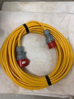 predlžovací kábel 400V / 380V –  predlzovacka