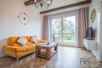 Nadštandardný 3-izbový apartmán s vlastným pozemkom