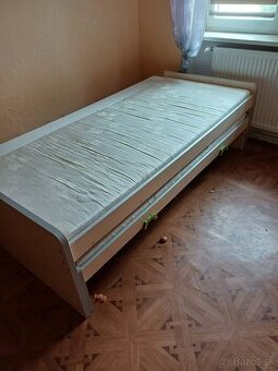 Rozkladacia posteľ