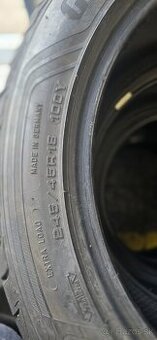 245/45 R18