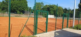 Montáž pletiva a panelov