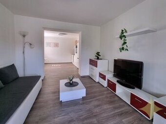 Prenájom, zariadený 1i byt s veľkým balkónom Žiar n/Hronom
