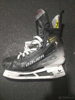 Korčule Bauer Hyperlite 2 veľkosť 7 fit 1