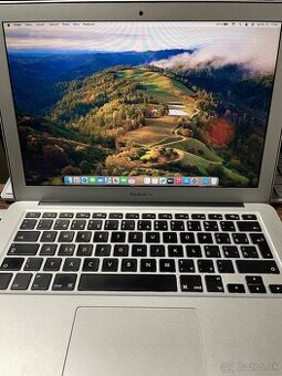 MacBook Air (13-inch, 2017) /intel Core i5/8GB RAM/512GB SSD