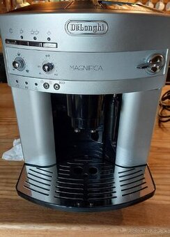 Automatický kávovar Delonghi Magnifica ESAM 3200.S