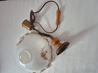 Klasický sklenený luster do kuchyne