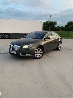 Opel insignia 2. Maitel 215 xxx km