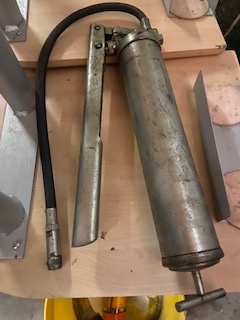 Predám tlakový lis na vazelínu