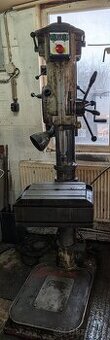 Stĺpová vŕtačka VS 32 B (PKD Dačice) + príslušenstvo