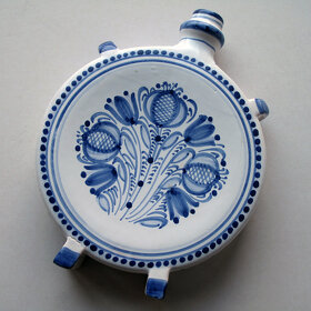 Čutora z modranskej keramiky