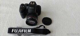 Fujifilm Finepix HS 20 EXR zoom 24-720mm