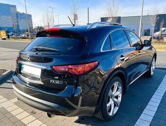 Infiniti FX50 QX70