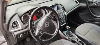 Predám Opel Astra Tourer J rok výroby 2015