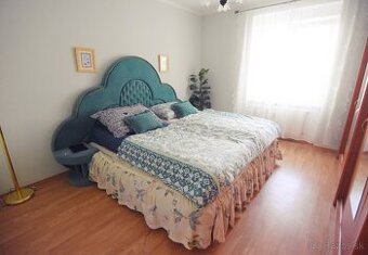 Na predaj tehlový 3+1 izbový byt, Dlhé Hony- Trenčín, balkón