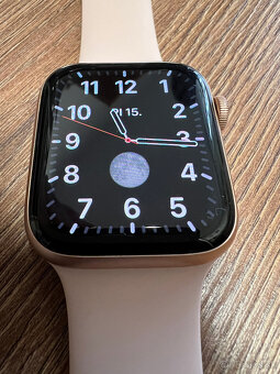 Apple Watch SE (2022)