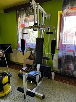 Multifunkčný stroj na cvičenie
