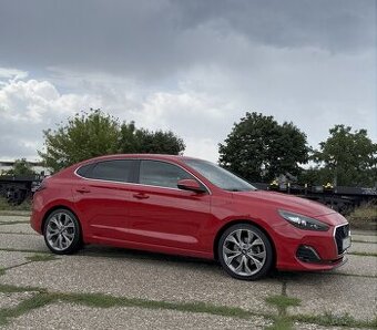 Hyundai i30 FASTBACK