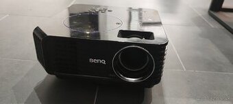 Predám projektor BenQ