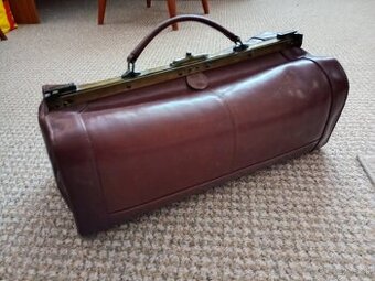 LEKÁRSKA KOŽENNÁ BRAŠŇA - RETRO