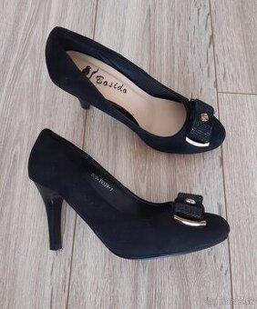 Čierne topánky - veľkosť 39