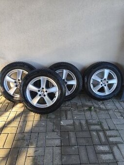 Predám sadu zimných pneumatík na alu diskoch.