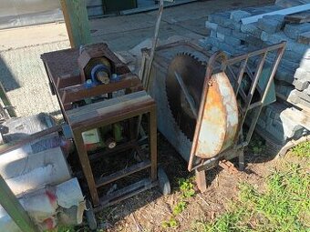 Cirkulár a štiepačka dreva