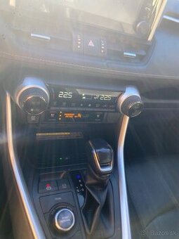 Toyota rav 4 2,5 executive