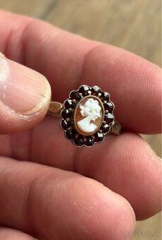 Strieborný prsteň - kameja, cesky granat - 1