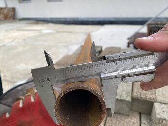 Predám železné rúry DN 40 a DN 80