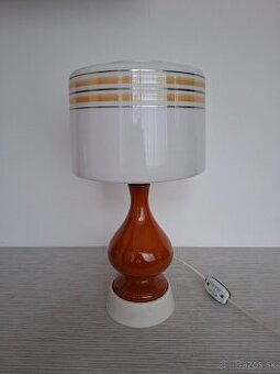 Retro stolná lampa.
