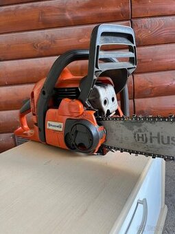 Husqvarna 440 motorová píla