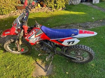 Predám cross značky RFZ 125cm3 vo funkčnom stave.
