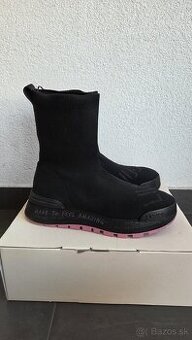 nové sneakersy LIU-JO (č.40)